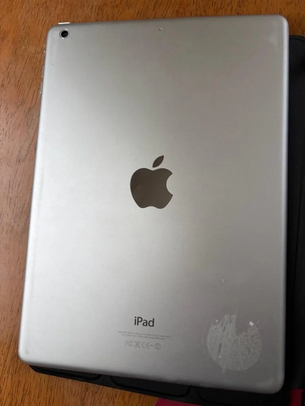 Apple iPad Air (1st Gen, Wi-Fi)